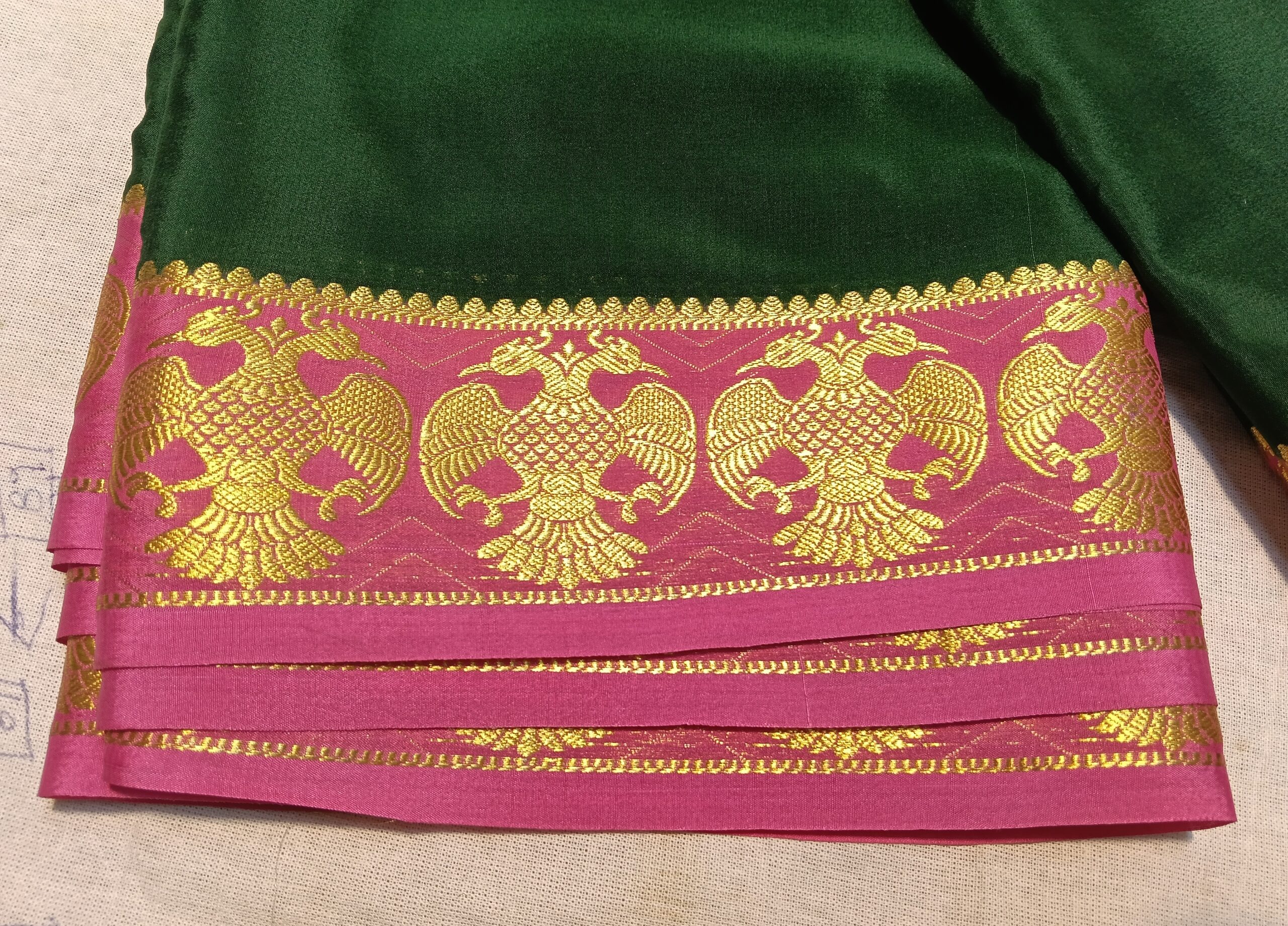 Green Mysore Crepe Silk Saree with Pink Border & Gold Gandaberunda Prints - Image 4