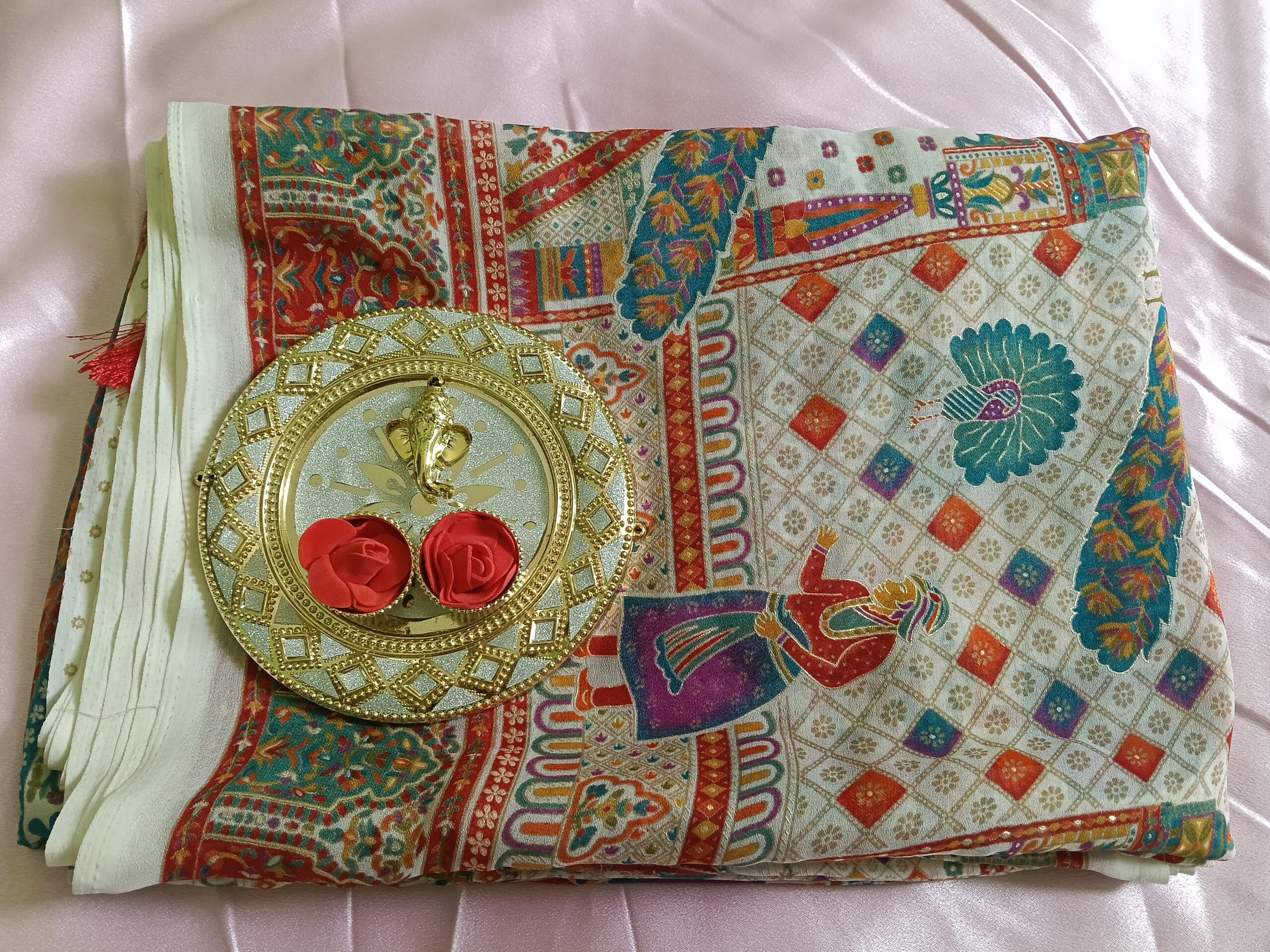 White Fancy Saree with Rich Heritage Design - Image 2