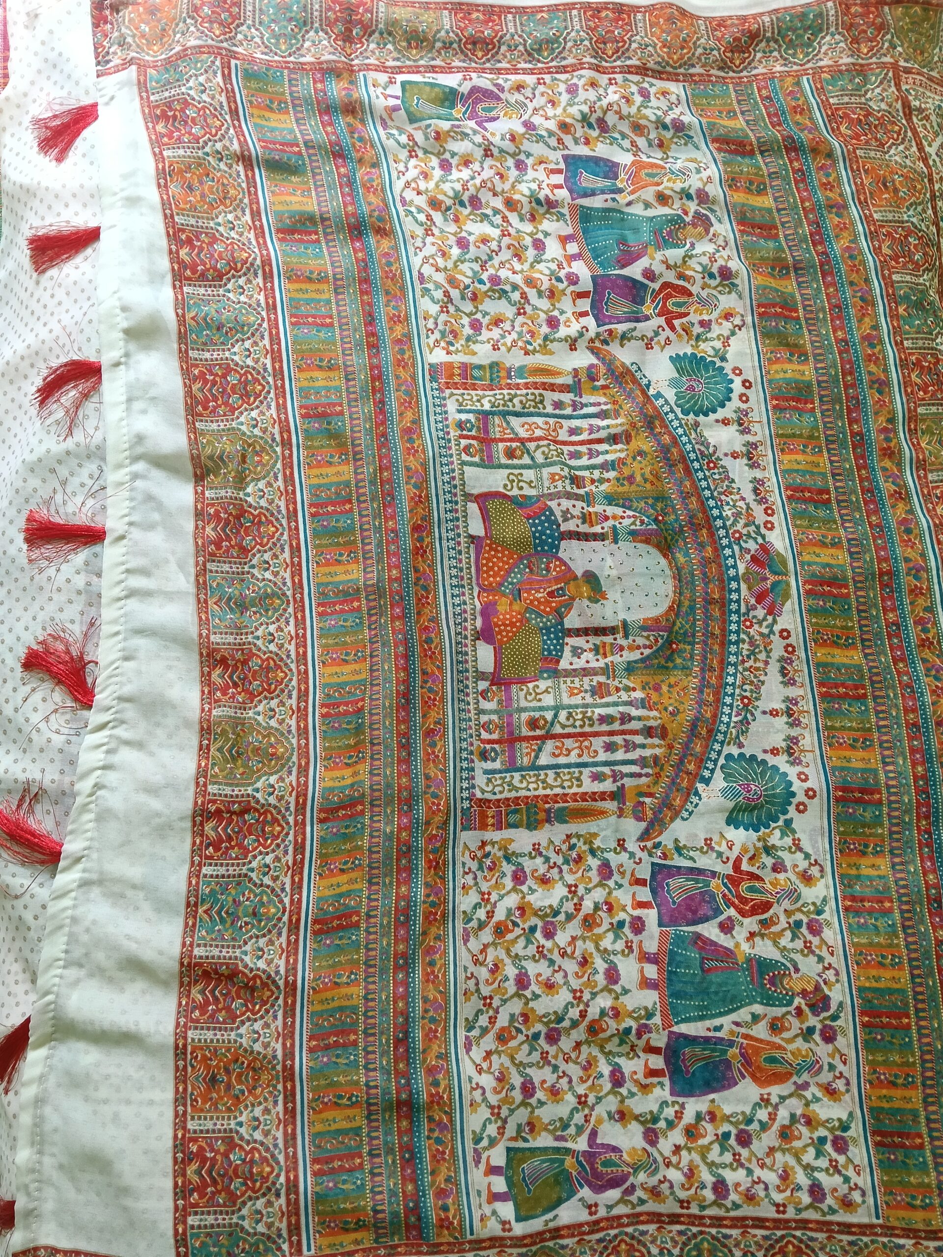 White Fancy Saree with Rich Heritage Design - Image 5