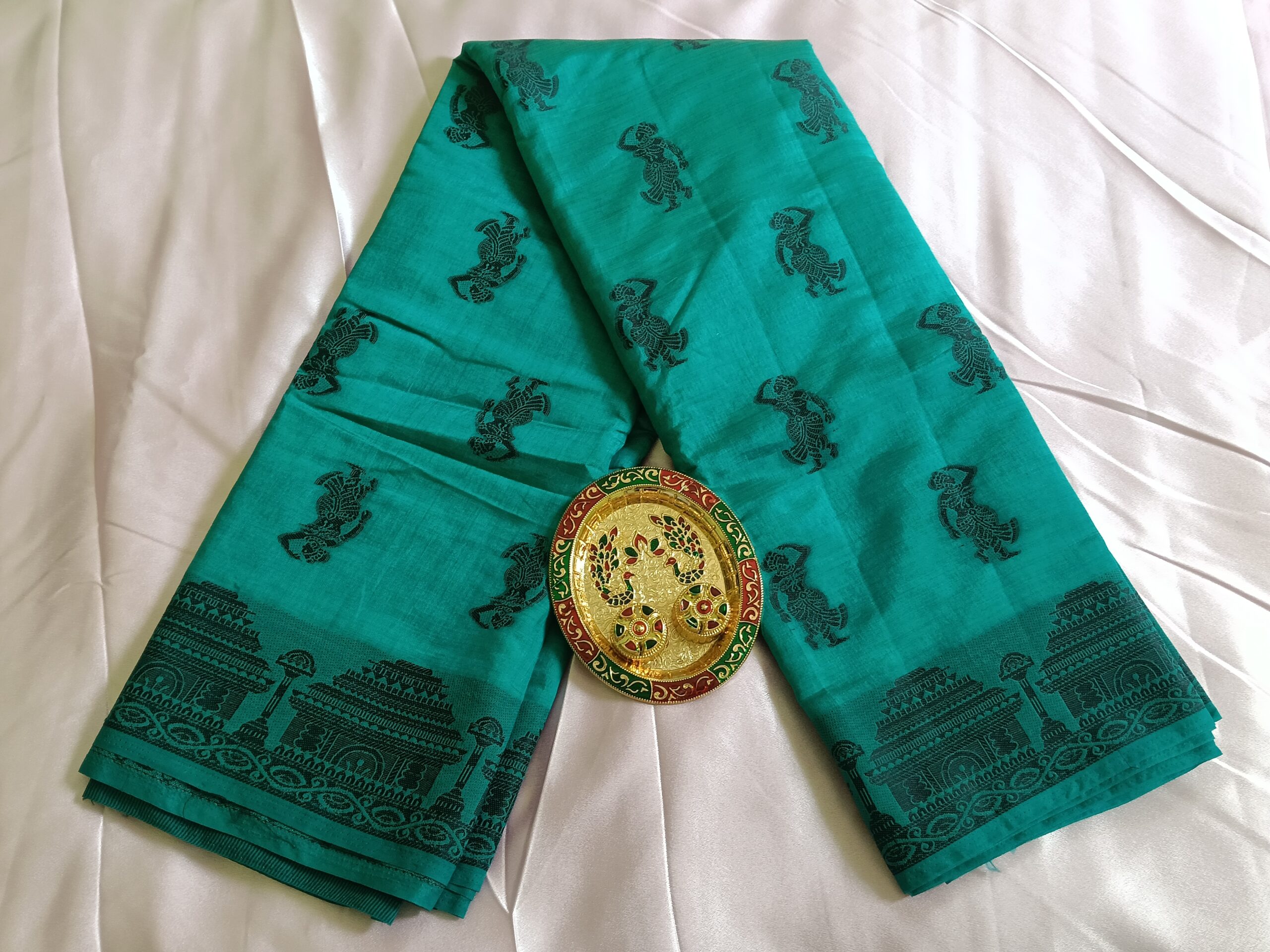 Cotton Saree with Black Temple Border - Image 2